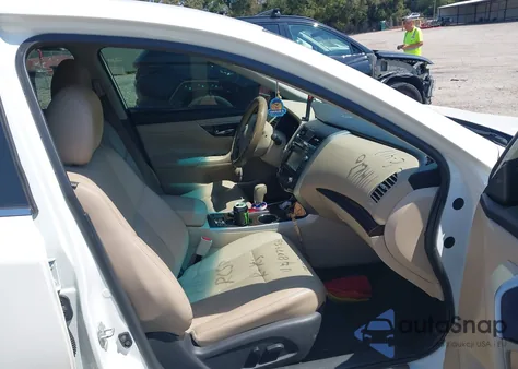 2015 Nissan Altima 2.5 Sl z USA, uszkodzony, nr VIN 1N4AL3AP4FN877956